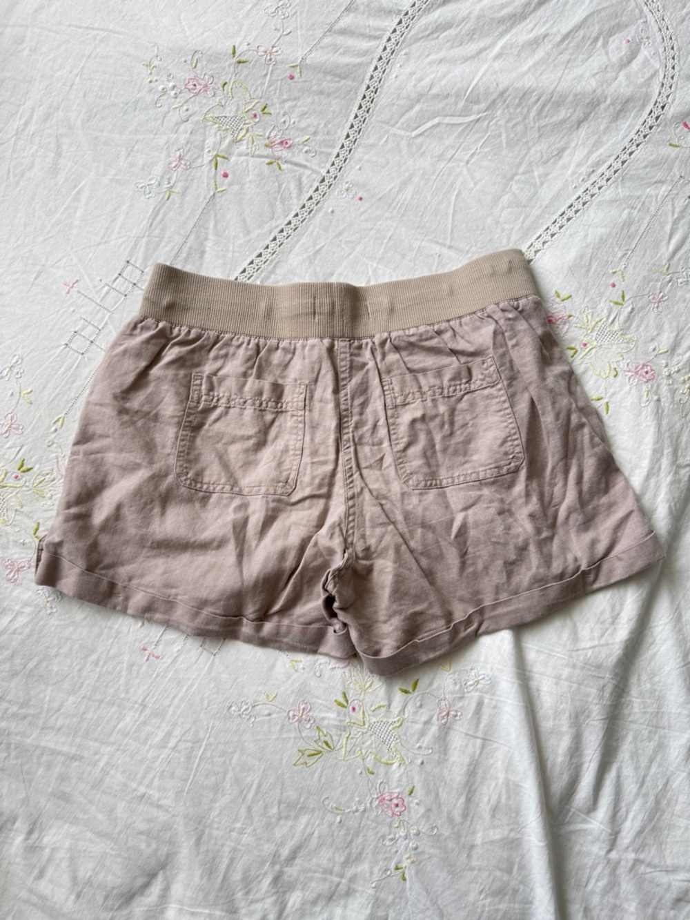 Banana Republic Taupe Beige Elastic-Waist Cargo Shorts - Picture 4 of 5